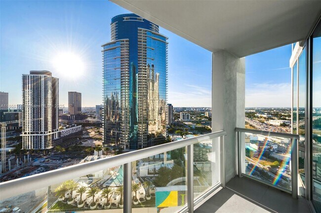 Building Photo - 888 Biscayne Blvd