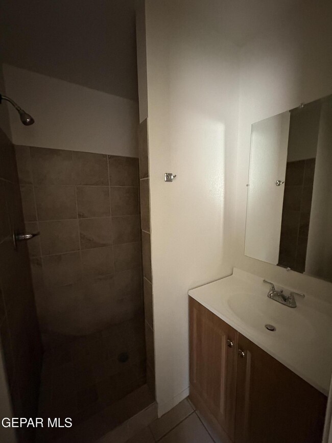 Building Photo - 3932 Truman Ave