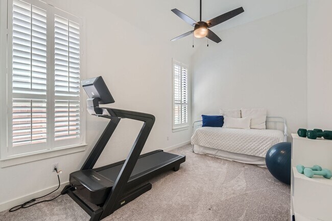 Building Photo - Available Now: Gorgeous 4 Bed/3.5 Bath wit...