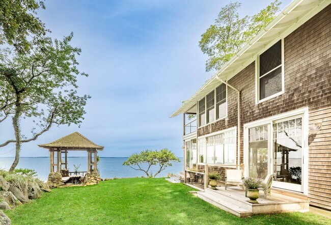 Building Photo - 21 Rawson Rd