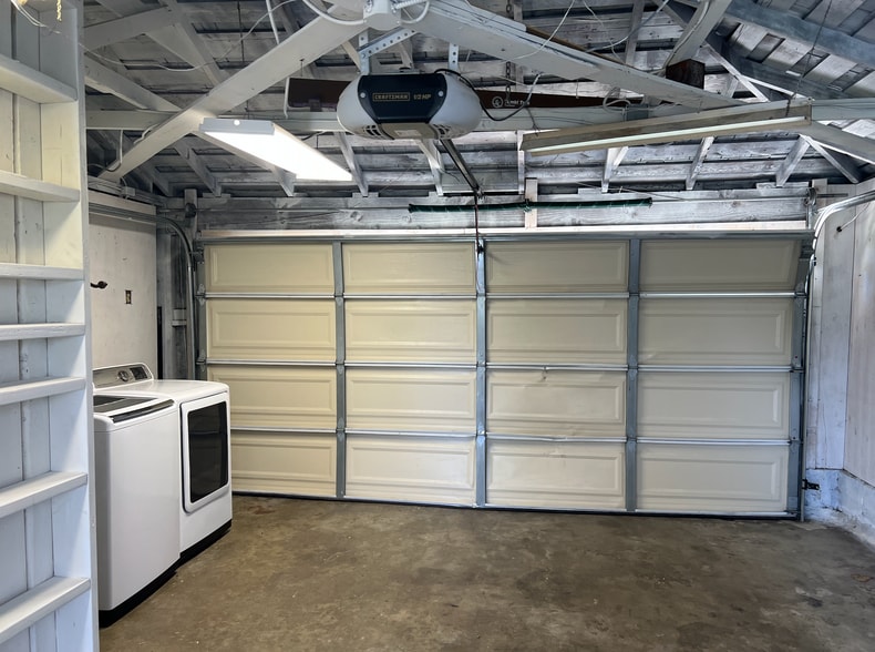 Building Photo - 7884 Boeing Ave