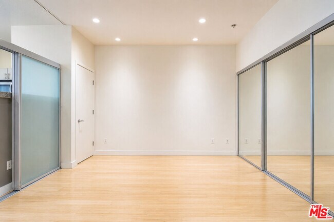 Building Photo - 3810 Wilshire Blvd