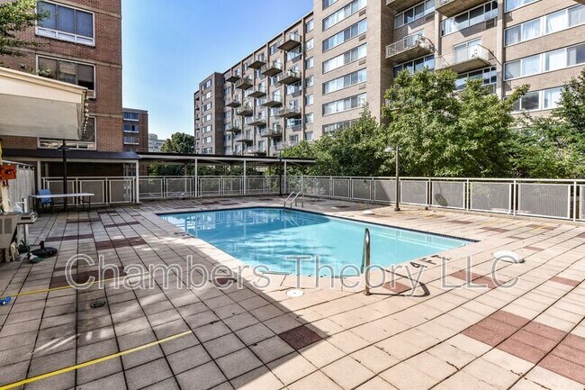 Building Photo - 350 G St SW