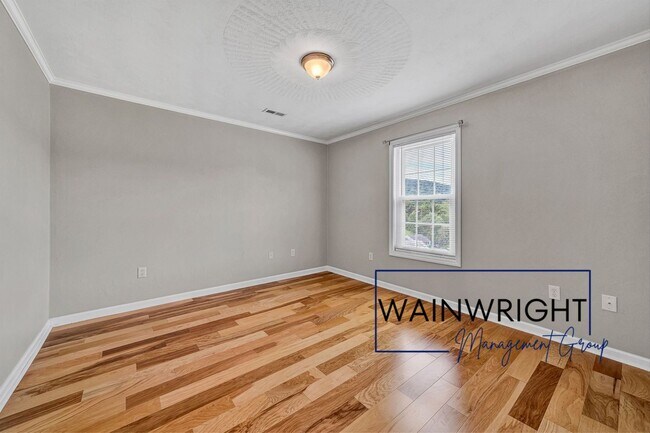 Building Photo - 1533 Blanton Ave SE