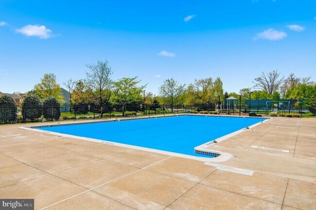 Building Photo - 612 Marina Landing Ln