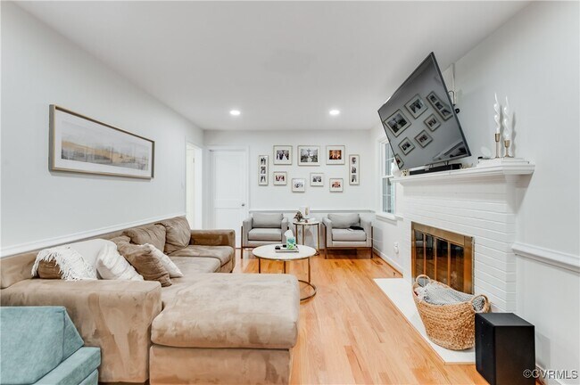 Building Photo - 530 Ridgeley Ln