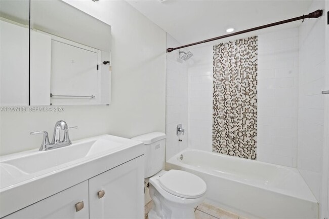 Building Photo - 10610 SW 158th Ct