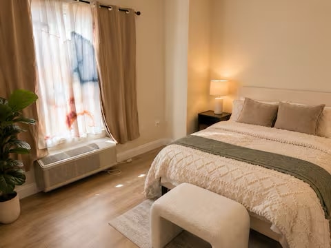 Building Photo - 6400 Jefferson St