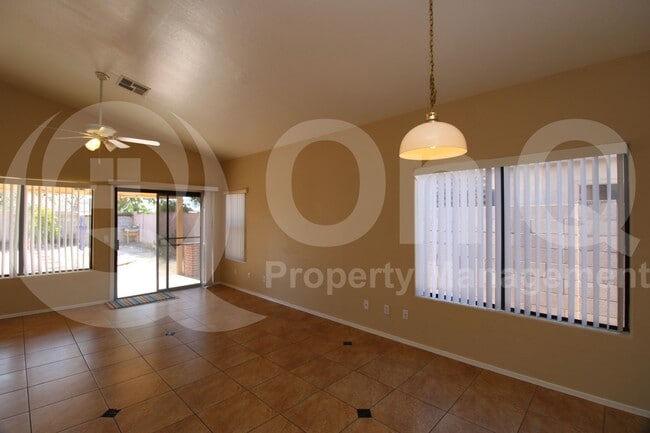 Building Photo - 7074 S Heather Dr