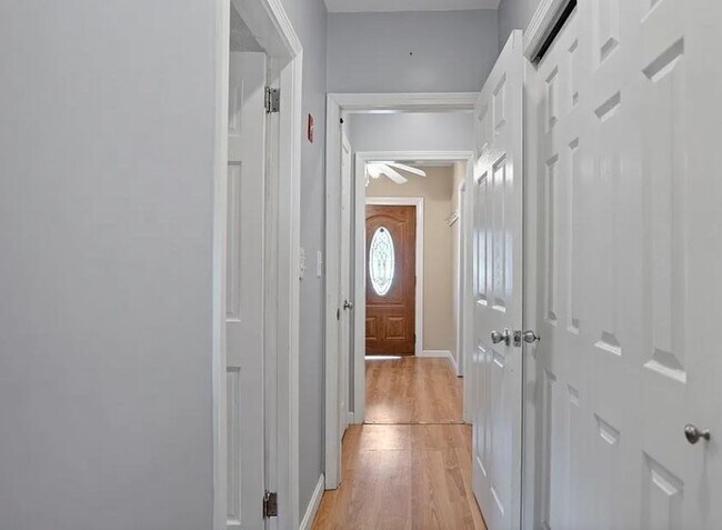 Building Photo - 45 Princeton Rd