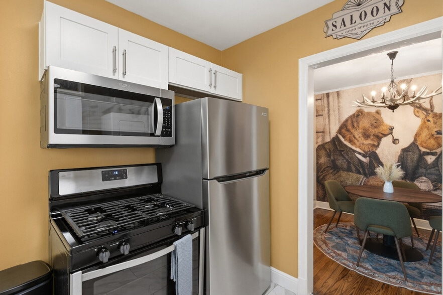 Building Photo - 3548 Barwood Cir