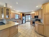 Building Photo - 340 Washington St N