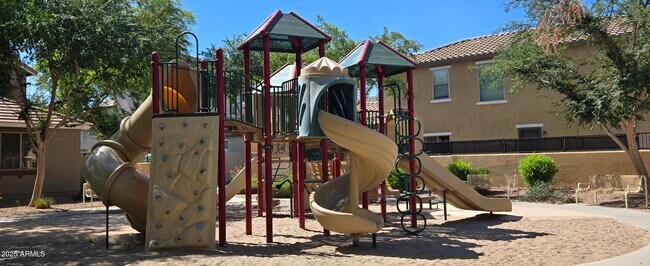 Building Photo - 587 S Buena Vista Ct