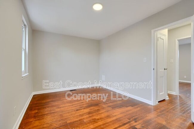 Building Photo - 1535 Chilworth Ave