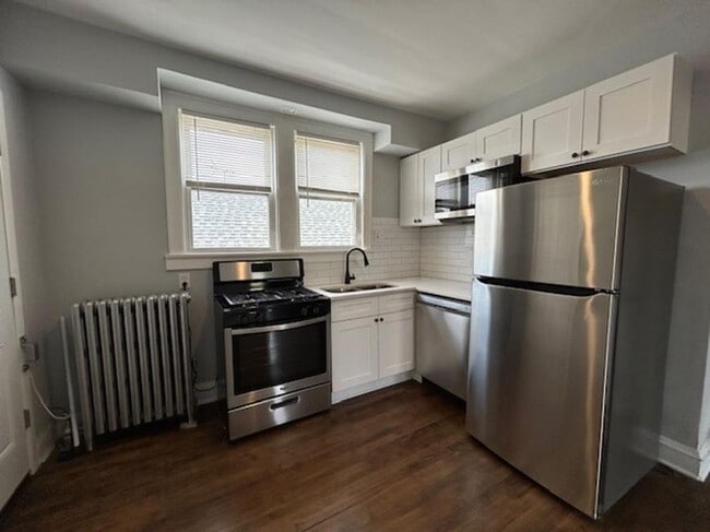 Primary Photo - 2 bedroom in Chicago IL 60641