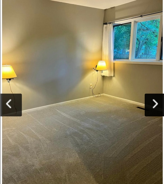 Building Photo - 1302 Hillburn Ave NW