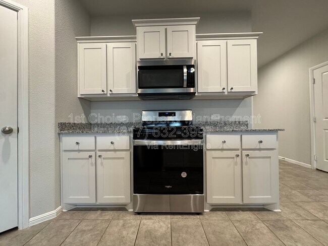 Building Photo - 7948 Oaktown Dr