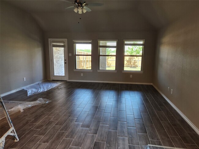 Building Photo - 355 Freestall Dr