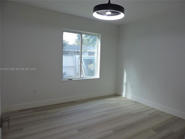 Building Photo - 849 NW 12th St