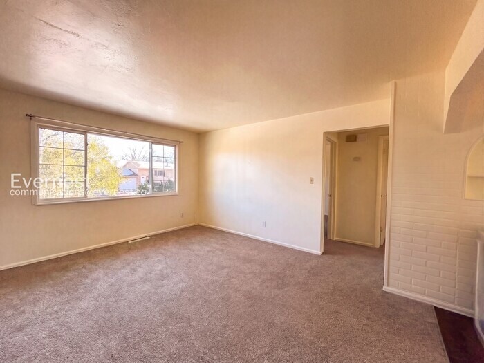 Building Photo - 1456 Bonita Dr