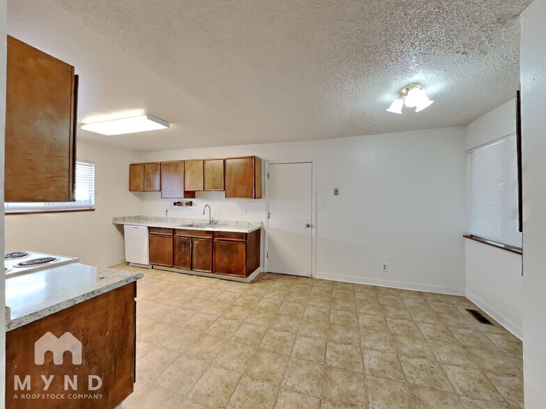 Building Photo - 2910 Apollo Way