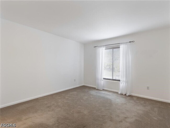 Building Photo - 9540 Green Cypress Ln