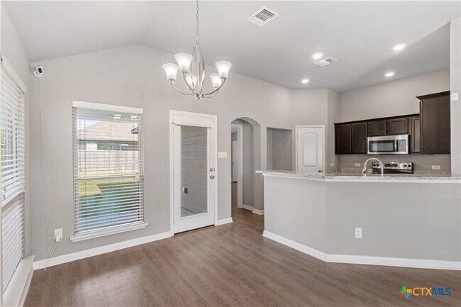 Building Photo - 1231 Kiskadee Branch Dr