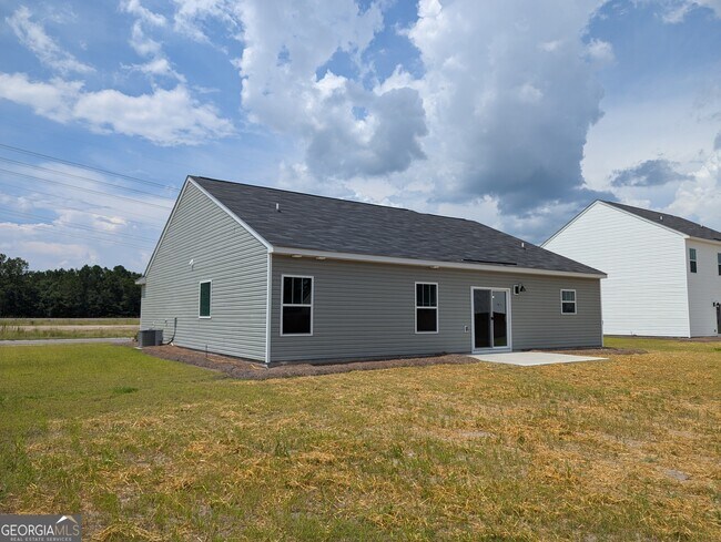 Building Photo - 111 Susan Dr