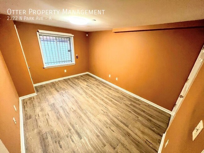 Building Photo - 2322 N Park Ave