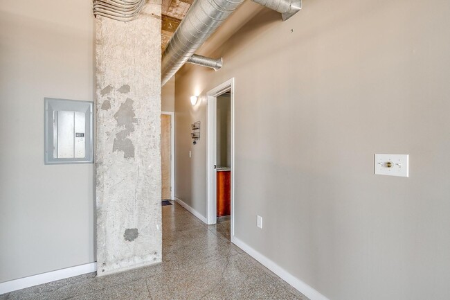 Building Photo - 221 W Lancaster Ave
