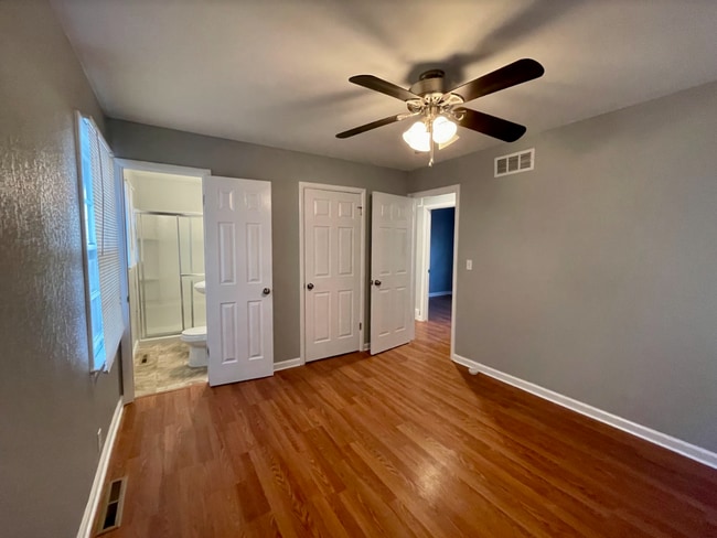 Building Photo - Spacious 3-Bedroom Home with Garage