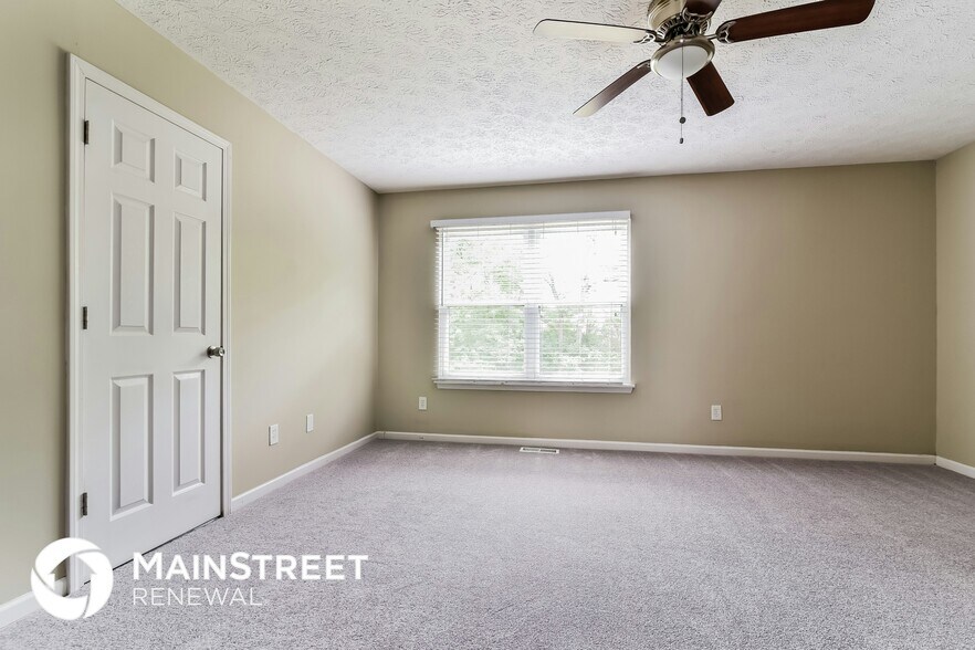 Building Photo - 12218 Van Spronsen Ct