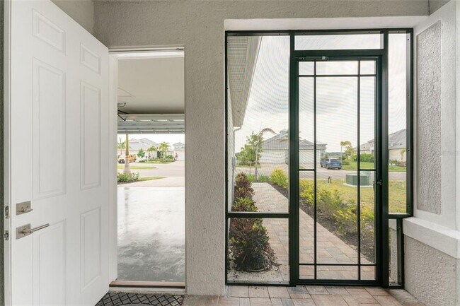 Building Photo - 133 Van Gogh Cove