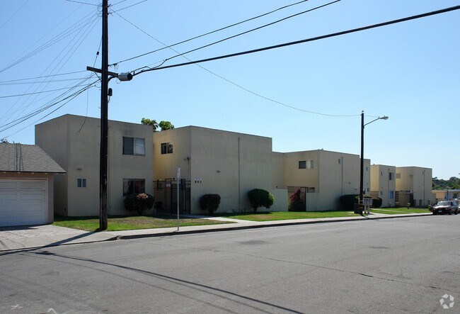 840 - 860 Jane Dr - 840-860 Jane Dr