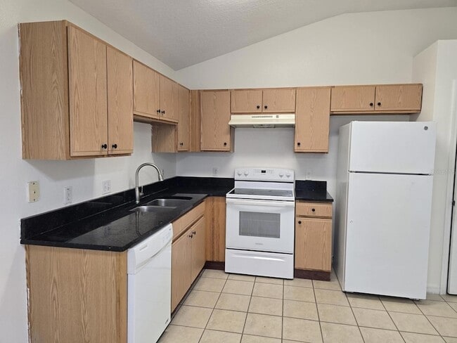 Building Photo - 307 Erie Ct