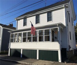 Building Photo - 11 Byrnes St