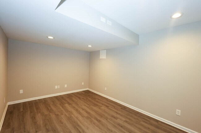 Building Photo - 2895 Haynes Club Cir SW