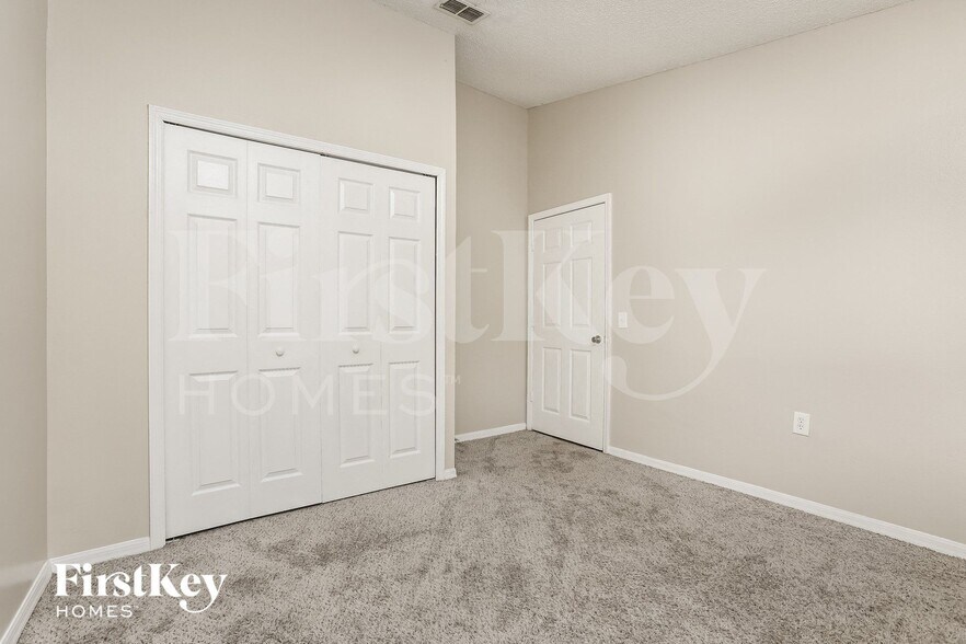 Building Photo - 7419 Little Pond Ct