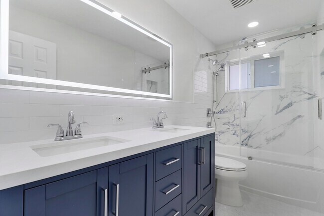 Building Photo - 636 Eastwind Dr