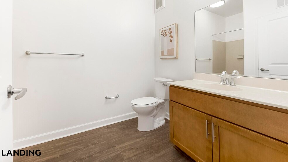 Building Photo - 909 Mansion Dr