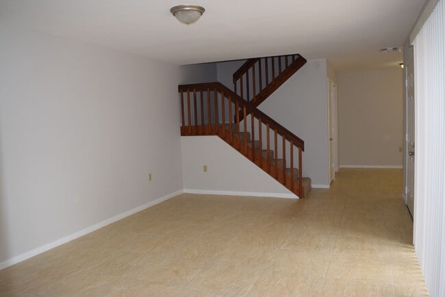 Building Photo - 5945 SE Windsong Ln