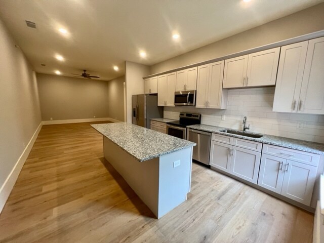 Building Photo - 4132 N Swann St