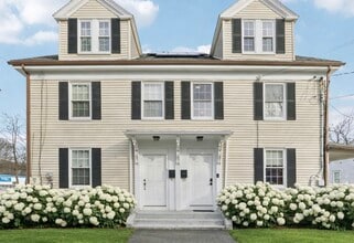 Building Photo - 39 Forest St