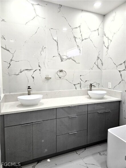 Building Photo - 3313 8th St W