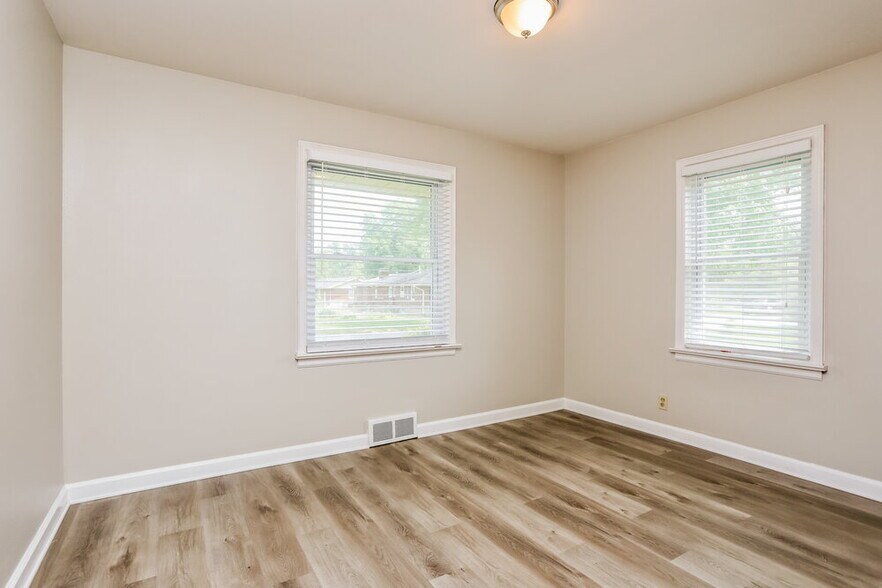 Building Photo - 9609 Griffin Dr