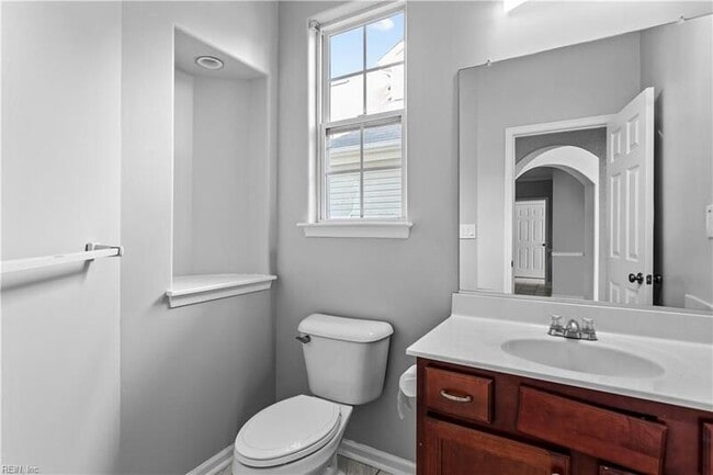 Building Photo - 2409 Apiary Ct