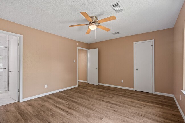 Building Photo - 6713 Biggs Ct