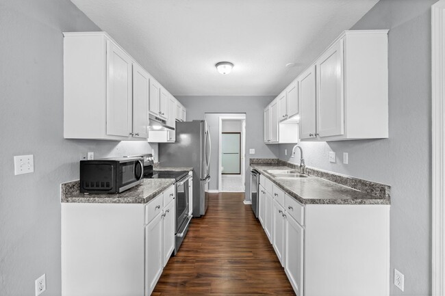 Building Photo - Pioneer Ln Duplex