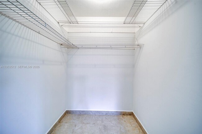 Building Photo - 9557 SW 40th Terrace