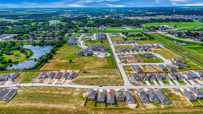 Building Photo - 1611 Windrose Bnd